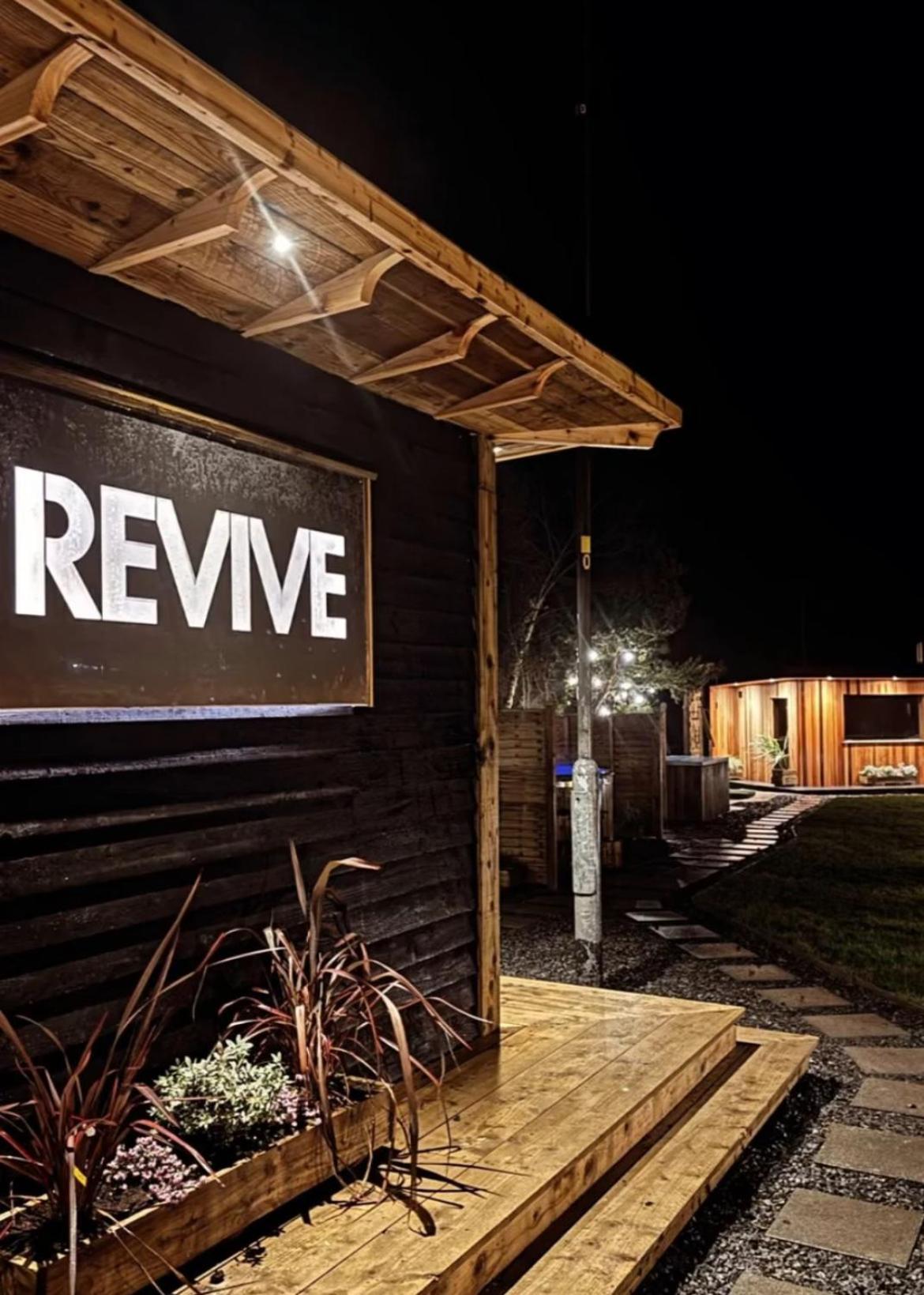 Mountain - Glamping Pods - Revive Sauna & Hot Tubs Lodge *
